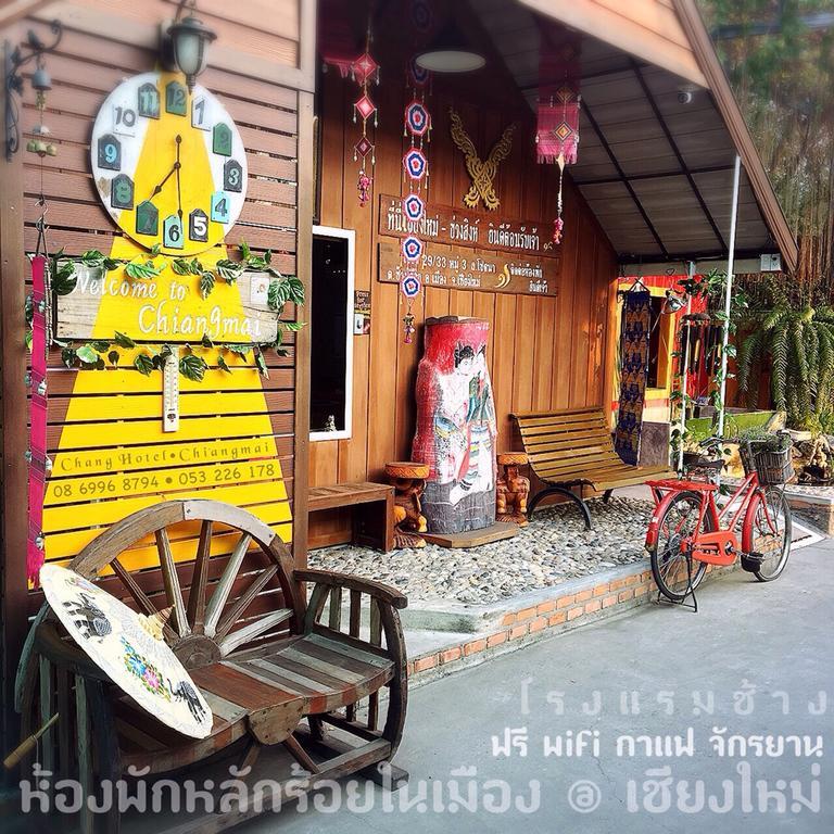 Chang Hotel Chiang Mai Bagian luar foto