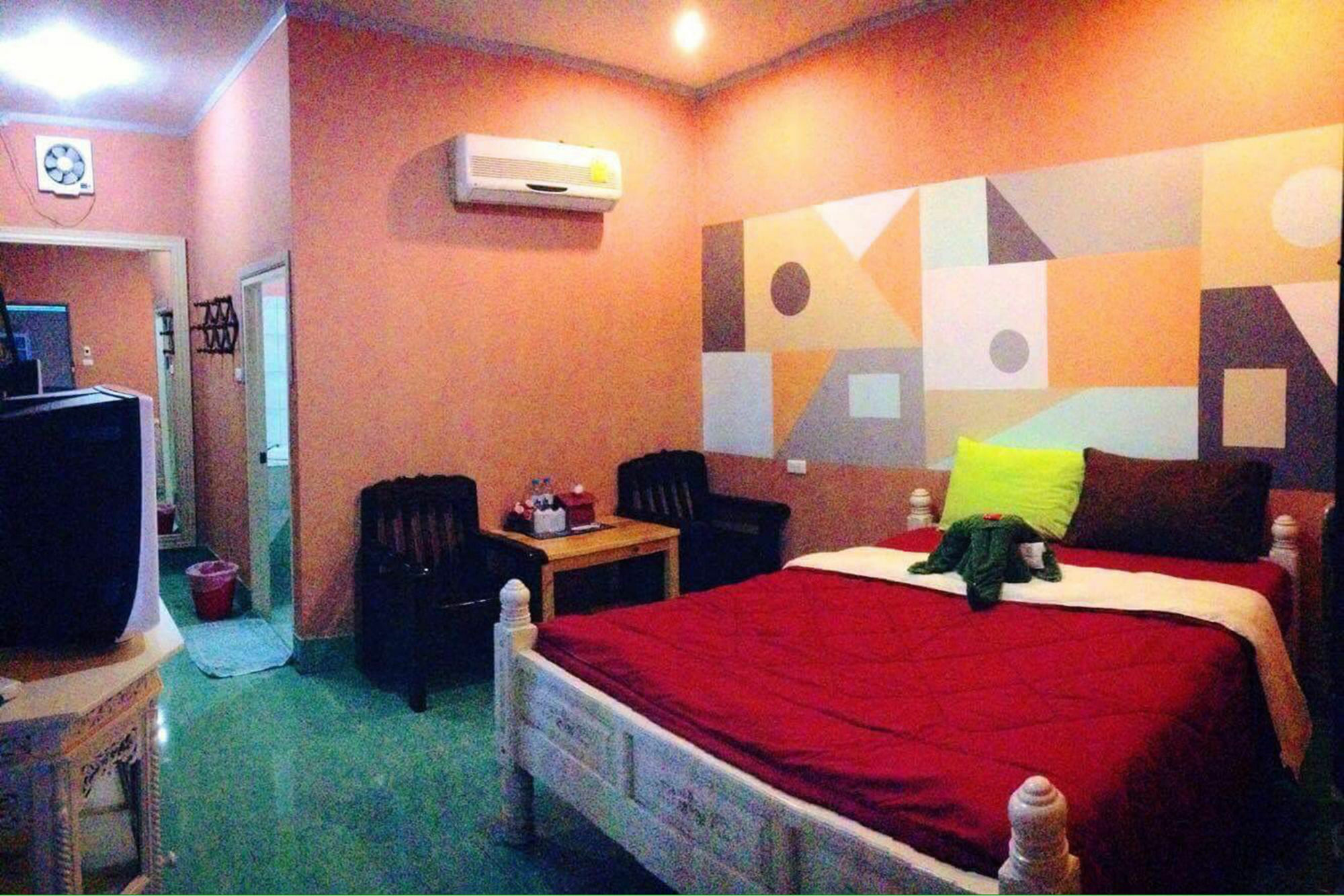 Chang Hotel Chiang Mai Bagian luar foto
